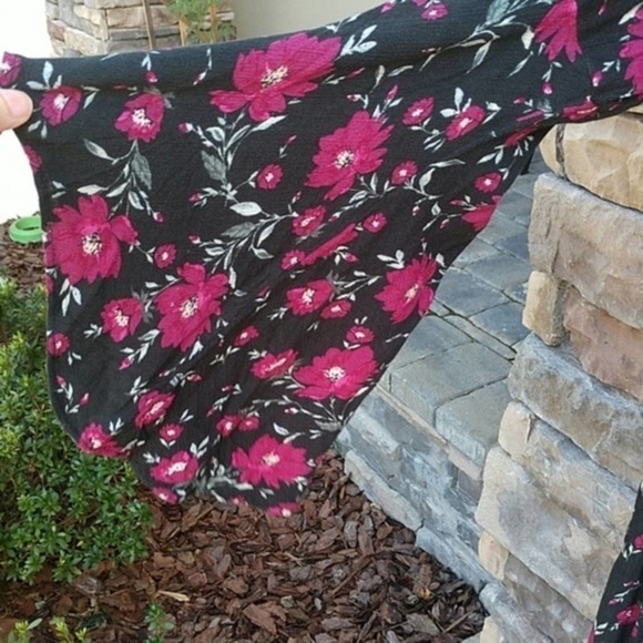 American Eagle Outfitters Floral Dress Medium NWT - Picture 2 of 5